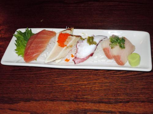 half omakase sashimi platter